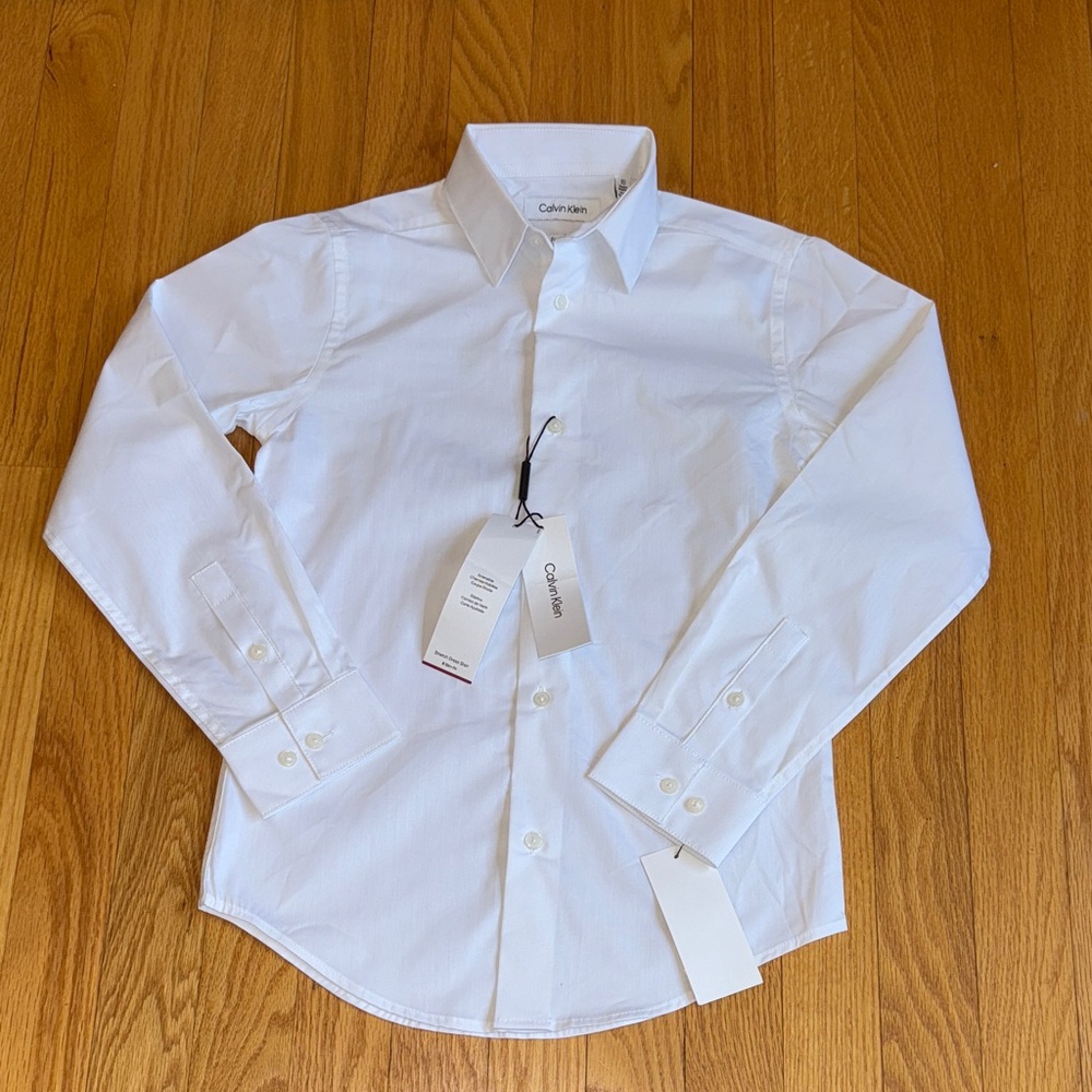 Calvin Klein Boy’s Crisp White Dress Shirt NWT size 10